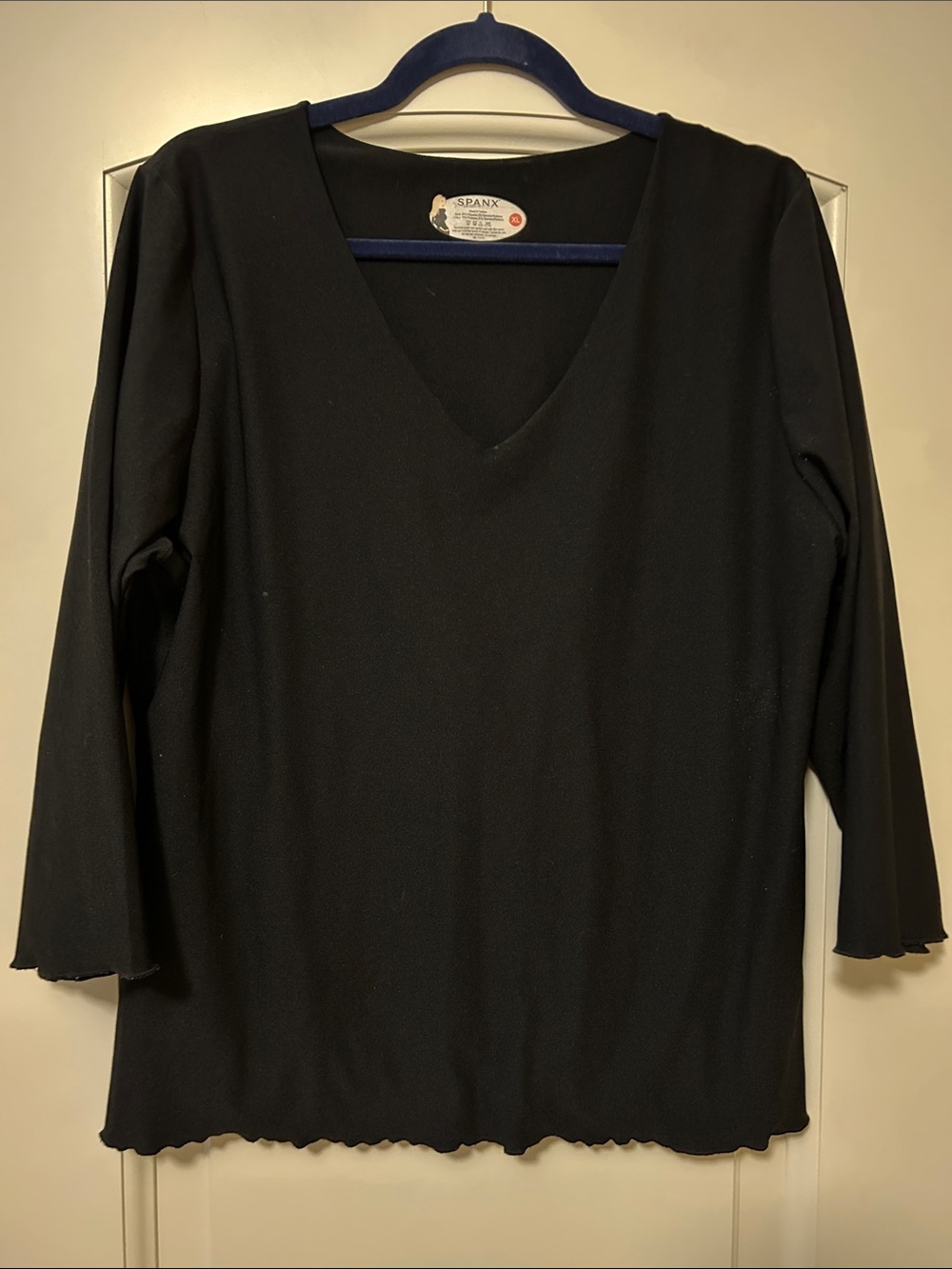 SPANX Black V-Neck Long Sleeve Top - Slimming Stretch 3/4 Sleeve